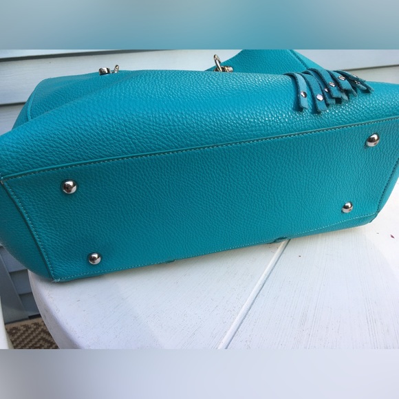 Turquoise faux leather handbag/shoulder bag-convertible w/dangle tassel. Classy! - Picture 3 of 9